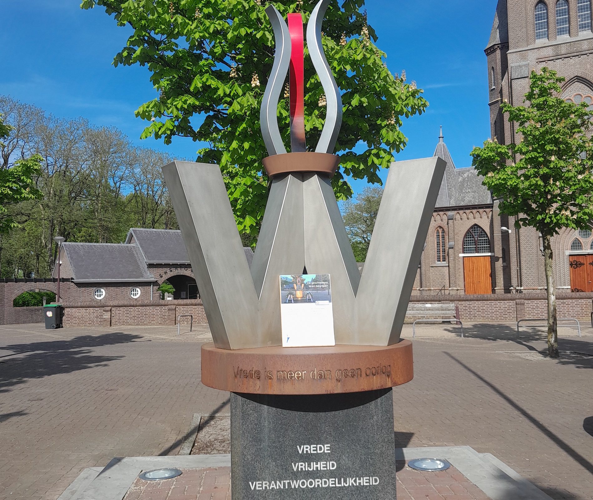Monument voor Vrede, Vrijheid en Verantwoordelijkheid gallerij Monument voor vrede, vrijheid en verantwoordelijkheid